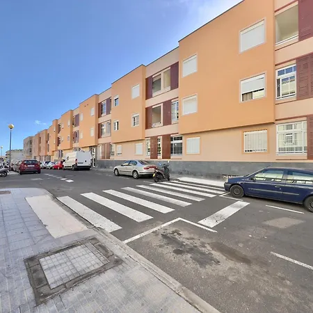 Casa Elsa With Free Parking شقة لوس أبريغوس